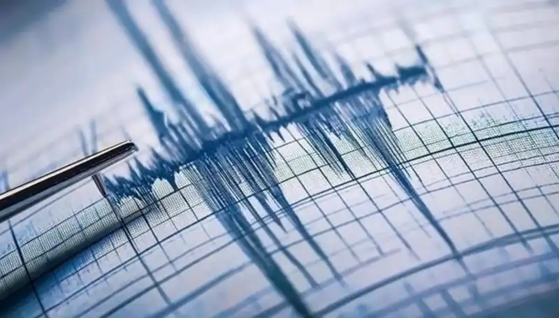 Antalya'da Beklenmedik Deprem: 3.8 Büyüklüğünde Şok Yaşandı