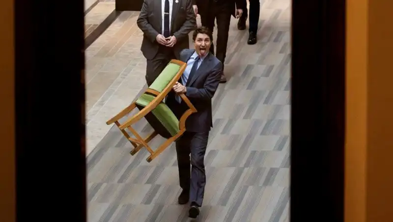 Trudeau, Parlamentoda Tartışmalarla Sandalyesini Bıraktı: Halktan Son Çaldı mı?