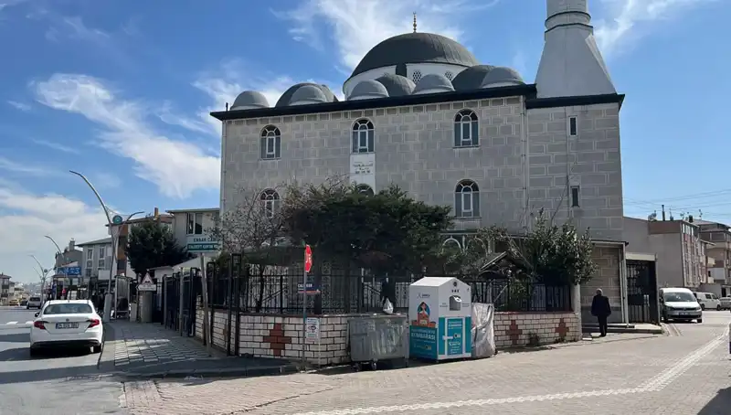 Cami Tuvaletinde Bulunan Ceset Şok Etkisi Yarattı