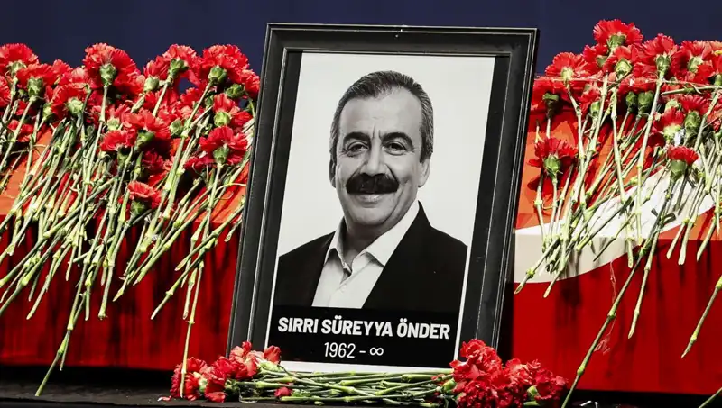 Meclis'te Sırrı Süreyya Önder Anması: Anıların Duygu Dolu Paylaşımı