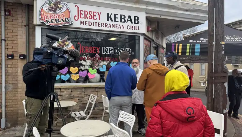Türk Ailenin Yeşil Kart Beklerken Gözaltına Alınmasının Şok Edici Hikayesi