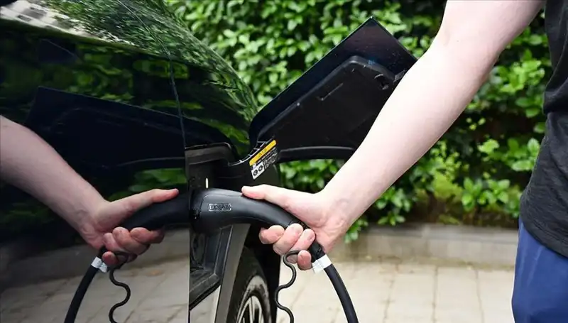 ABD Elektrikli Araç Üretiminde İngiltere ile Yeni Bir Destek Anlaşması Yapıyor