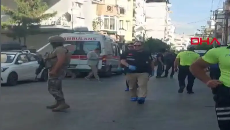 İzmir'de Karakola Gerçekleşen Silahlı Saldırı: İki Şehit ve Bir Yaralı