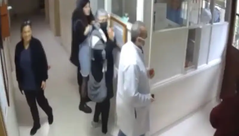 Üsküdar'da Doktora Cumhurbashkanına Hakaretten Hapis İstemi Şoku