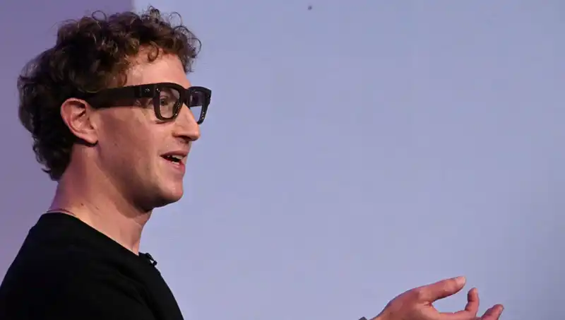 : Zuckerberg'in Yeni Gözlüğü: Yapay Zeka ile Geleceği Şekillendirmek