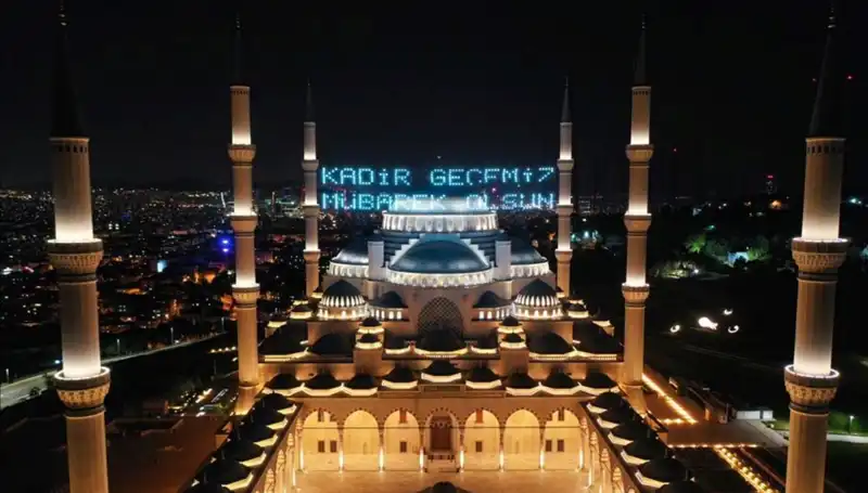 Kadir Gecesi 2025: Diyanet'in Takvimine Göre Ne Zaman İdrak Edilecek?