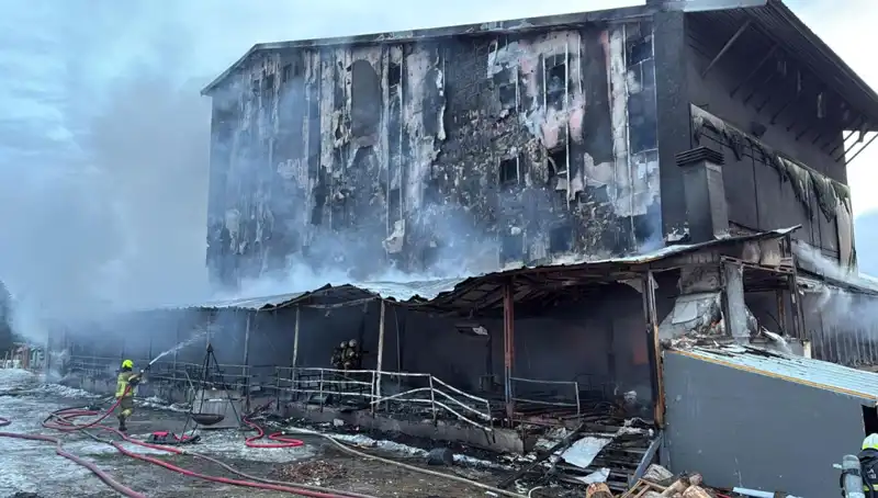 Uludağ'daki Otel Yangınında Üç Kişi Bilinçsiz Hale Geldi