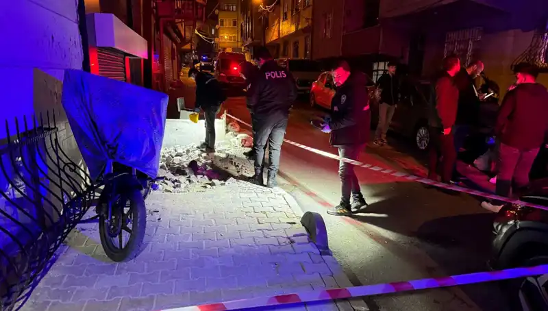Küçükçekmece'de Plakasız Motosikletle Gerçekleştirilen Saldırı, Şok Etkisi Yarattı