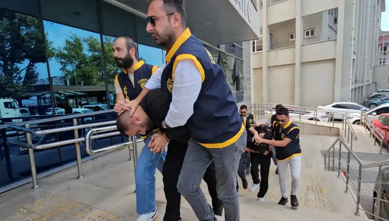 FETÖ Yalanlarıyla Milyonlarca Lira Vurgun Yapıldı!