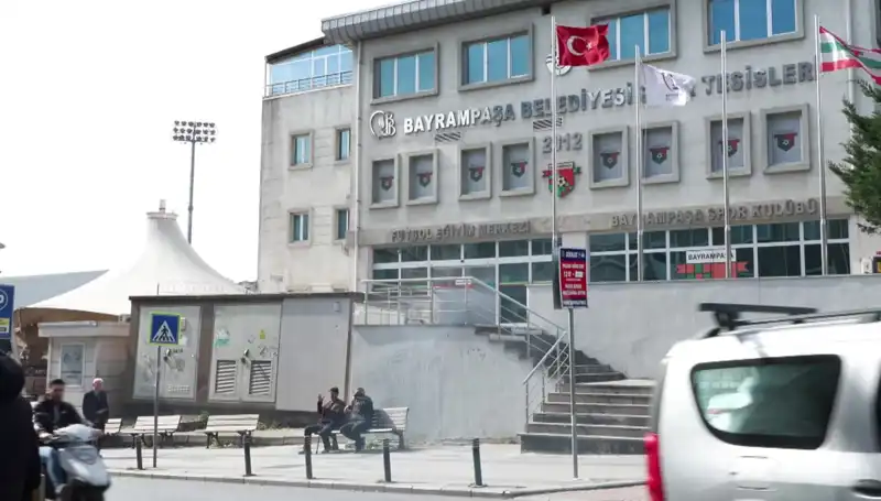 Arda Turan Spor Kompleksi Otoparkı Sel Suları Altında Kaldı!