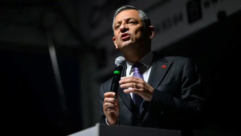 Özgür Özel, Emekli İkramiyeleri Üzerine Sert Eleştirilerde Bulundu!