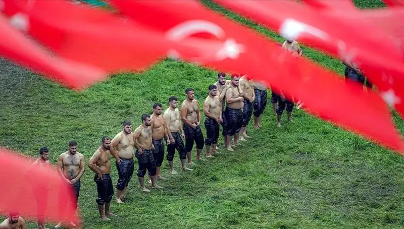 664. Tarihi Kırkpınar Yağlı Güreşleri: Efsane Pehlivanlar Arenaya Çıkıyor