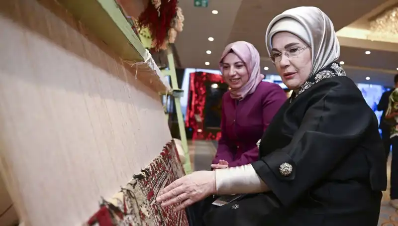 Emine Erdoğan'ın Eşsiz Halısı, Depremzedelere Destek İçin Açık Artırmada Satıldı