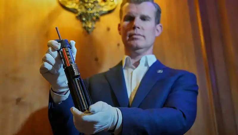 Darth Vader’ın Işın Kılıcı 3.65 Milyon Dolara Satıldı: Star Wars Tarihinin En Değerli Parçası