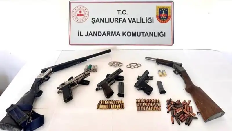 Şanlıurfa'da Ruhsatsız Silah Operasyonu: 3 Kişi Tutuklandı