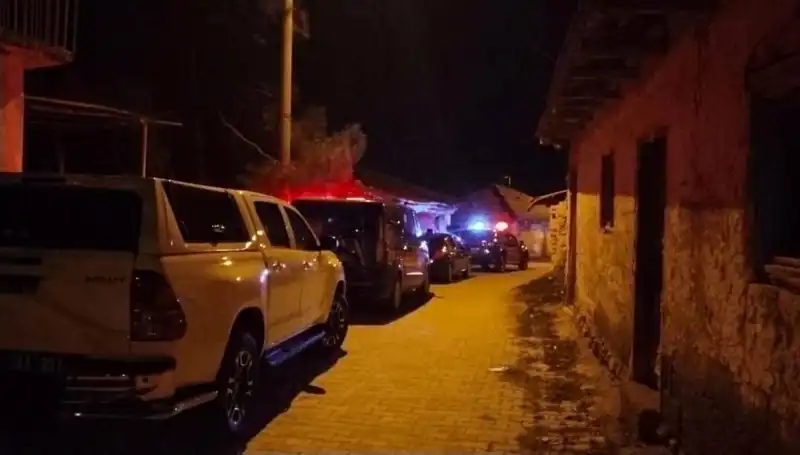 Oğul, Babayı Katil Yaptı: Duygusal İfadelere Doymayan Cenaze Töreni
