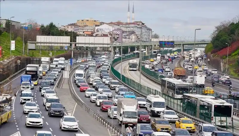 Trafikte Ceza Fırtınası! Yeni Düzenlemeler Tüm Sürücüleri Etkileyecek