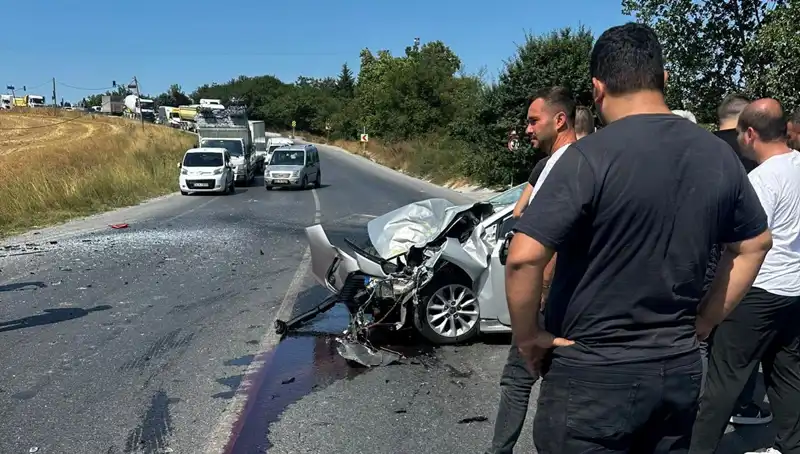 İstanbul'daki Feci Kaza: Kalp Krizi Geçiren Sürücü Otobüse Çarptı
