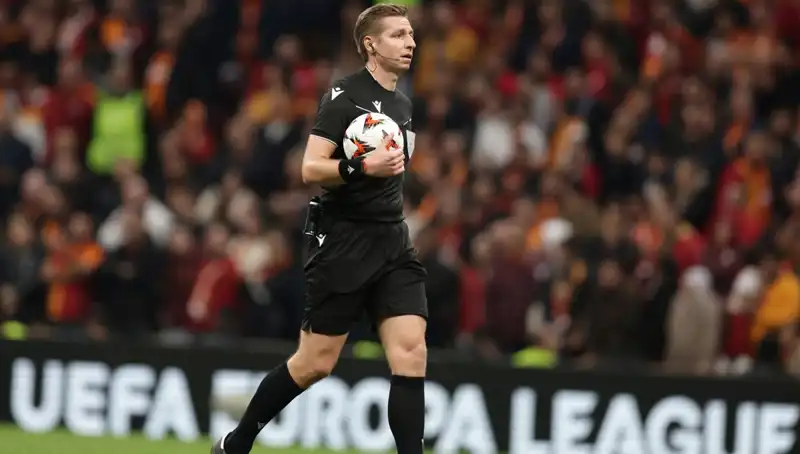 Galatasaray-Antalyaspor Maçında VAR Skandalı: Belçikalı Lawrence Tartışma Yarattı