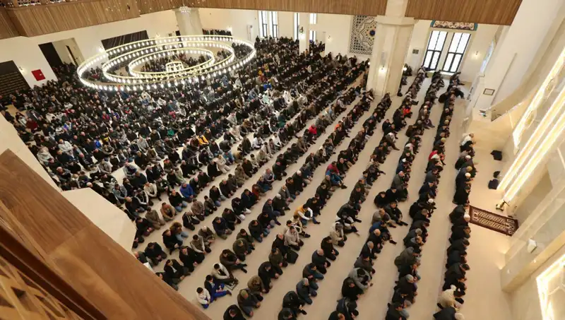 Cuma Namazı Saatleri: 4 Nisan 2025'te Hangi Şehirde Ne Zaman Kılınacak?