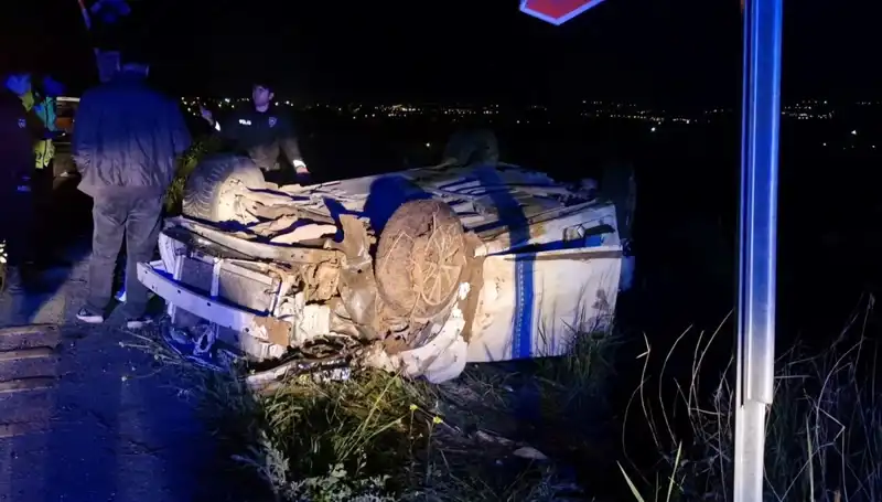 Feci Kaza: Şarampole Devrilen Otomobilde 1 Ölü, 3 Yaralı