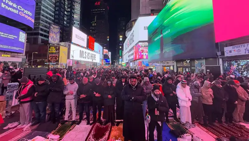 New York Times Meydanı’nda Teravih Namazı: Kültürel Bir Buluşma Anı