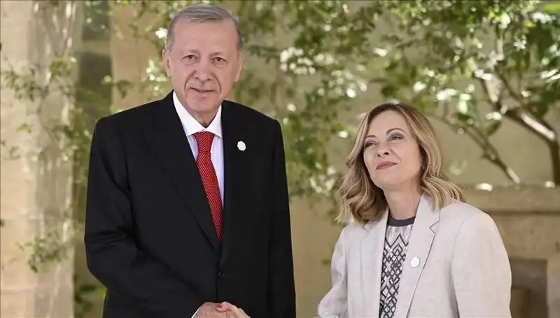 İstanbul'da Akdeniz Zirvesi: Erdoğan'dan İtalya ve Libya ile Önemli Görüşmeler