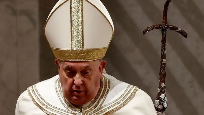 Vatikan'da Endişe: Papa Francis Hastanede Tedavi Görmeye Devam Ediyor