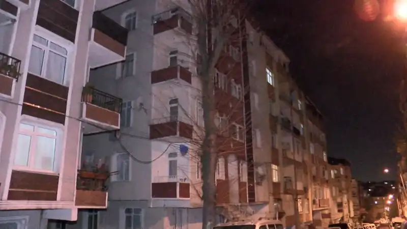 Altı Katlı Apartmanda Yaşanan Tuhaf Olay: Kolonlardan Sesler Gelince Panik Başladı!