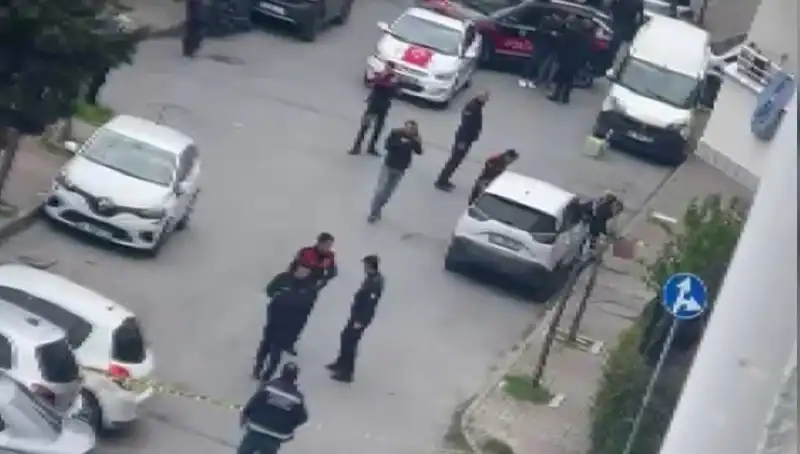 Yolda Yürüyen Adam Kurşun Yağmuruna Tutuldu, Korkutan Anlar!