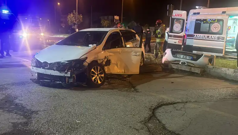 Pikap ve Otomobil Çarpıştı: Kaza Sonrası Yaşananlar ve Yaralılar
