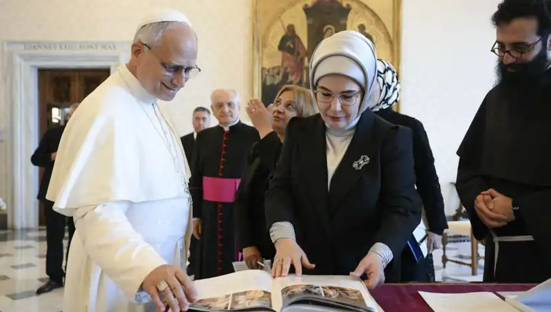 Emine Erdoğan ve Papa Leo Görüşmesi: Gazze Krizi Üzerine Önemli Mesajlar