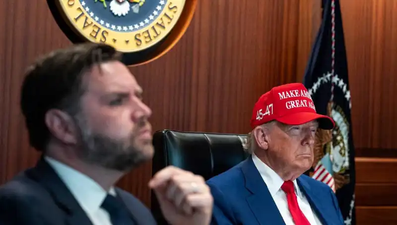 Trump'ın Azil Tasarısı Reddedildi: Siyasi Gerginlik Tırmanıyor