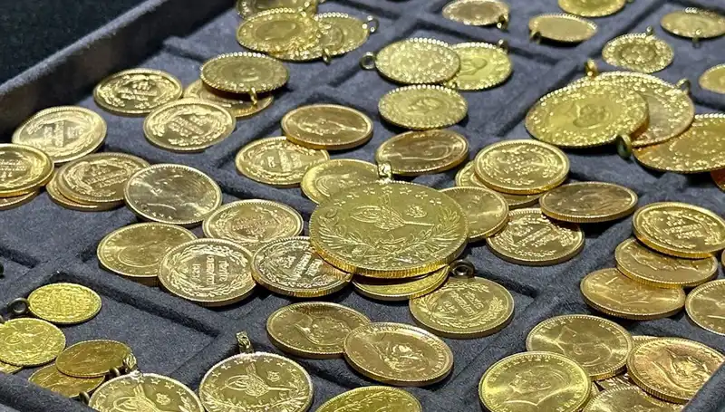 Altın Fiyatları Hafta Sonu Ne Durumda? Yükseliş mi, Düşüş mü Bekleniyor?