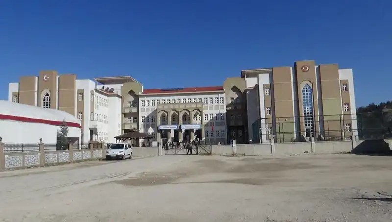 Ortaokulda Öğretmenden Şok Edici Şiddet İddiası: Olayın Detayları Ortaya Çıktı