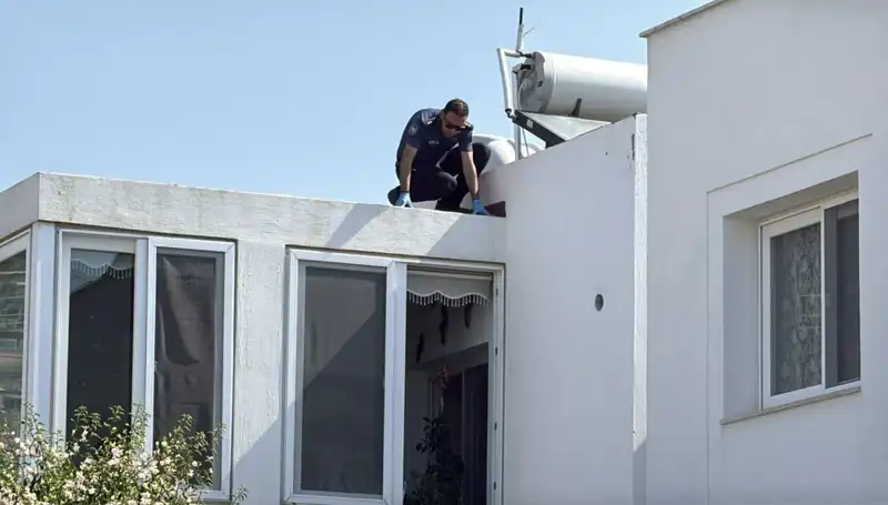 Bodrum'da Çatıdan Düşen Emekli Polis Hayatını Kaybetti: Olayın Ayrıntıları