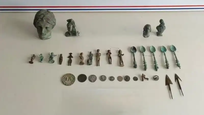 Roma Dönemine Ait Tarihi Eserler Türkiye'de Ele Geçirildi