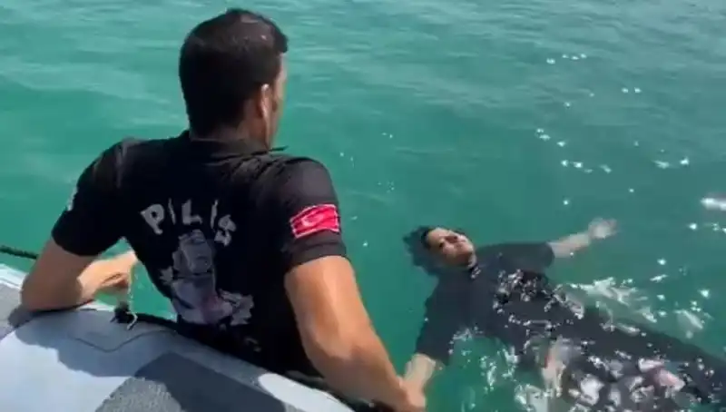Baraj Gölüne Düşen Kadını Gemi Adamları Kahramanca Kurtardı