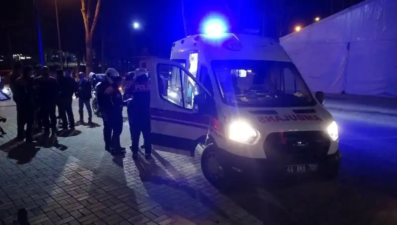 Silahlı Çatışma Parkta Tansiyonu Yükseltti: İki Grup Arasında Kavga Çıktı