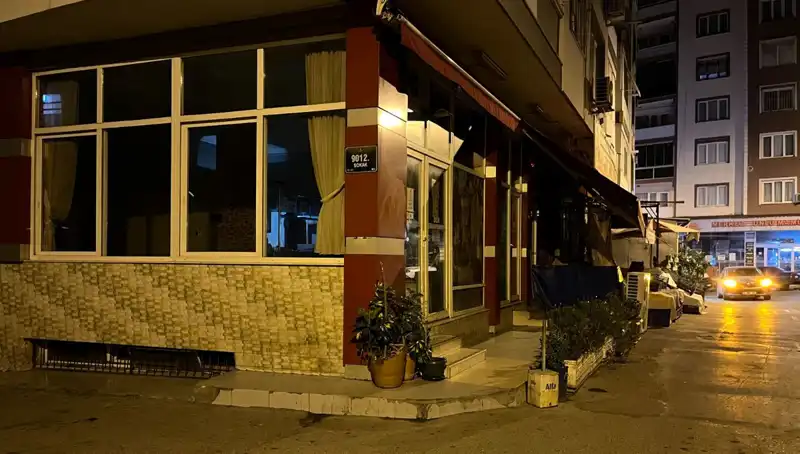 İzmir'de Kahvehane Saldırısında Kanlı Olay: Bir Kişi Hayatını Kaybetti