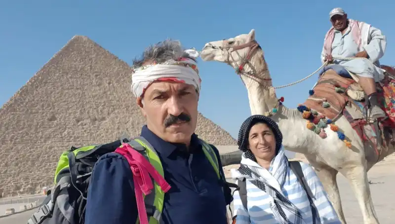 Şırnaklı Çiftin Eşsiz Seyahat Hikayesi: 40 Ülke, 6 Kıta ve İneklerin Gölgesinde