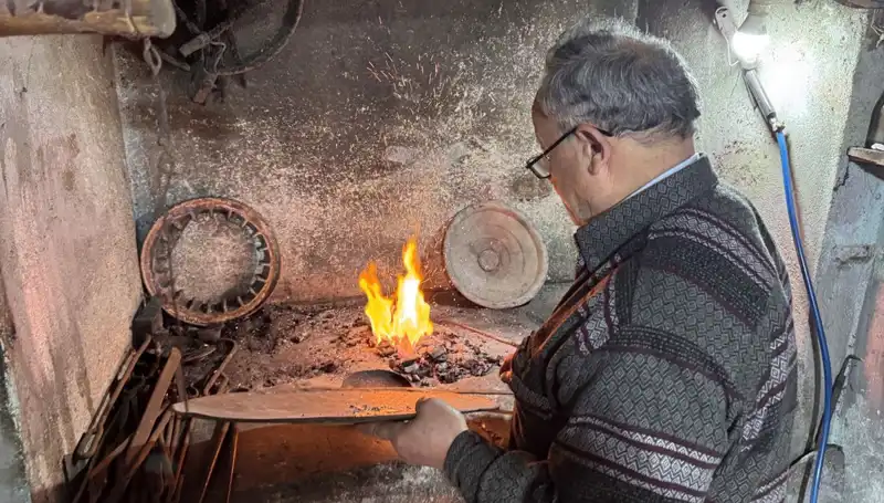 Baba Mesleğini 20 Metrekarelik Dükkanında Gururla Yaşatıyor