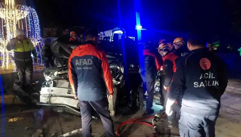 Erzurum'da Önüne Gelen 6 Araca Çarpan Sürücü Gözaltına Alındı