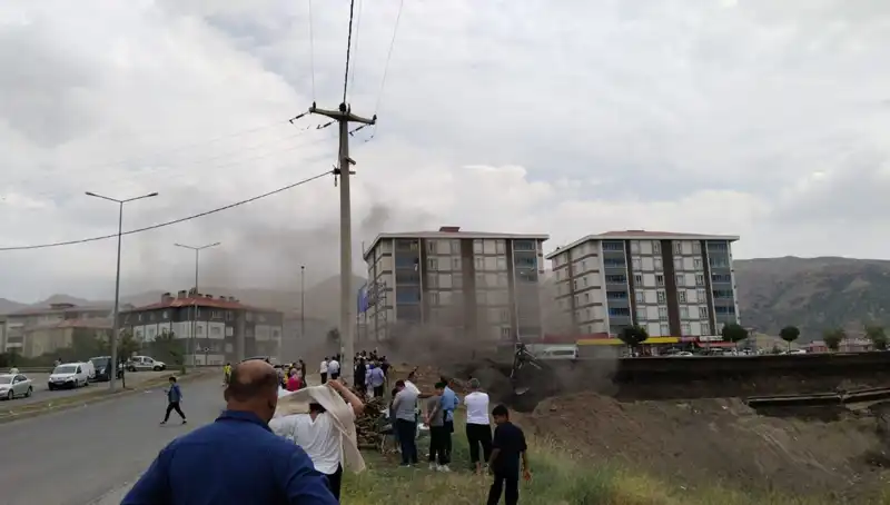 Bitlis'te Doğalgaz Hattında Patlama: Can Kaybı ve Maddi Hasar Var mı?