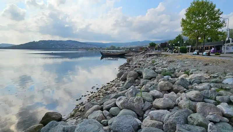 Sapanca Gölü'ndeki Su Seviyesi Düşüşü: Nedenleri ve Etkileri