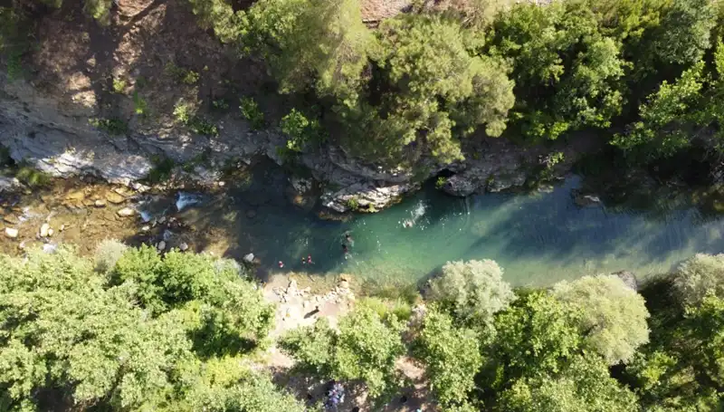 Adana'da Tarifsiz Sıcaklar, Yaylacılar Doğal Sularla Serinleme Arayışında